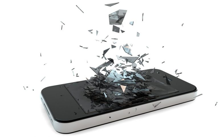 Будьте осторожны: определено самое травмоопасное время для смартфонов