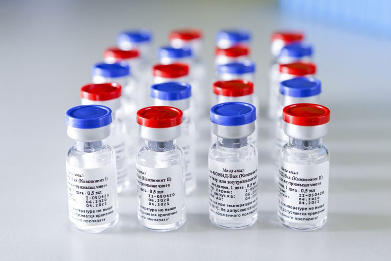 Более 80% сотрудников УЭХК вакцинировались от COVID-19