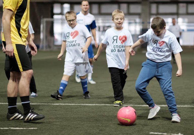 Спорт для всех: в Новоуральске особенные дети смогут играть в футбол