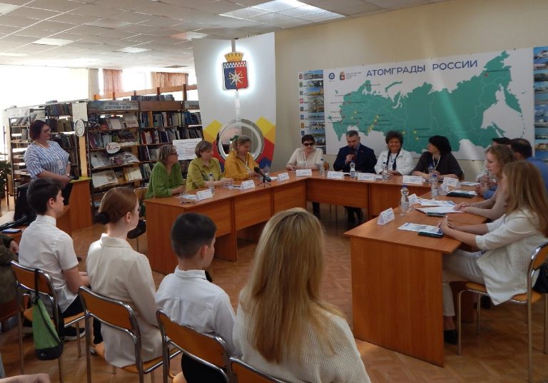 В Новоуральске открылась VI Всероссийская летняя творческая школа для одаренных детей «РИФЕЙ»