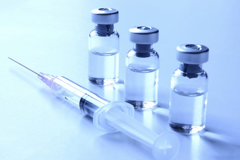 ЦМСЧ № 31 ФМБА России приглашает горожан на вакцинацию от гриппа и от Ковида