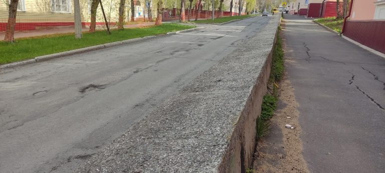 Объявление о ремонте подпорной стенки на ул. Крупской