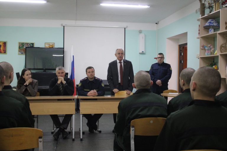 Десант тюменских правозащитников и общественников побывал в Кировградской детской колонии