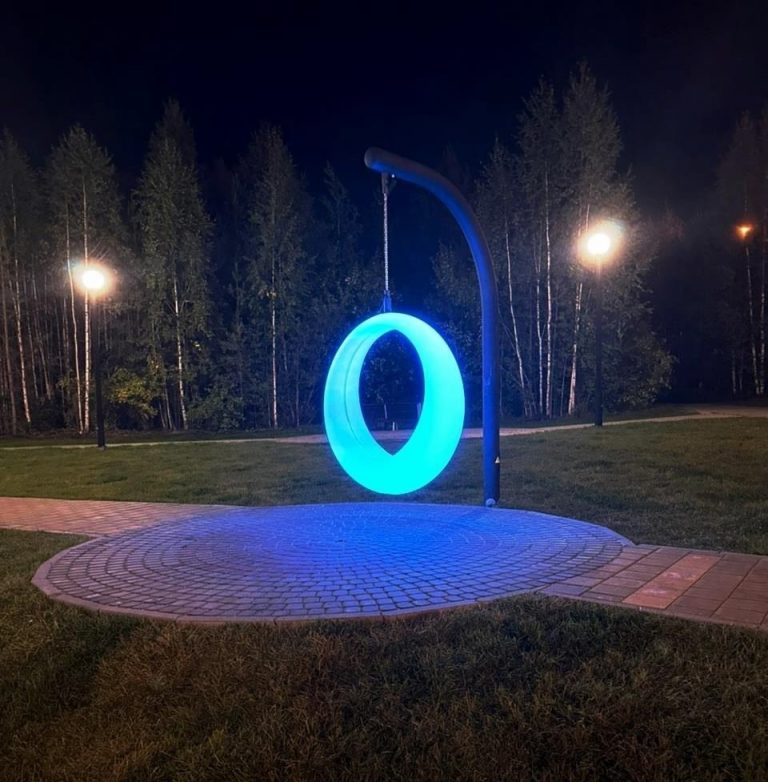 Благоустройство – свет, вандализм – тьма. В прямом и переносном смысле