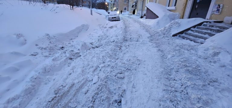 Когда почистят двор? Самый частый вопрос от горожан на этой неделе