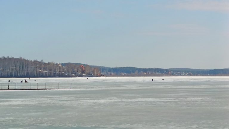 Осторожно: тонкий лед!